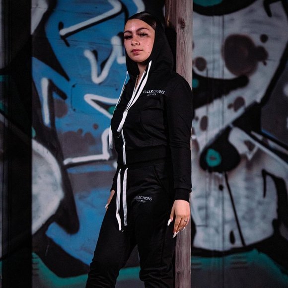 Reflective Letter Print Drawstring Pocket Detail Hoodie & Sweatpants Set - Picture 9 of 9